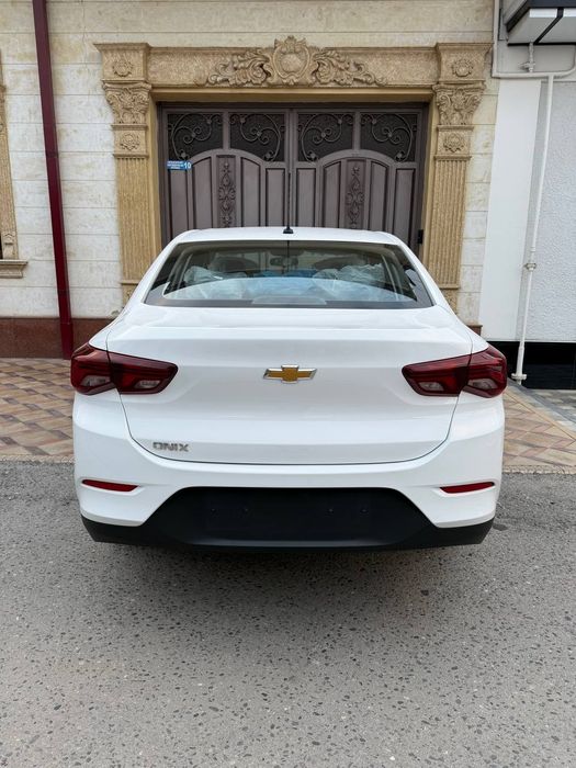 Chevrolet Onix 2025 pachka