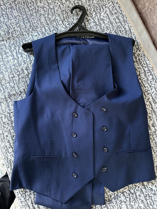 Костюмы для мужчин