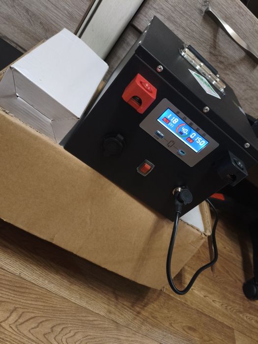 Мощный аккумулятор 12V повышенной ёмкости для дома, кемпинга и техни