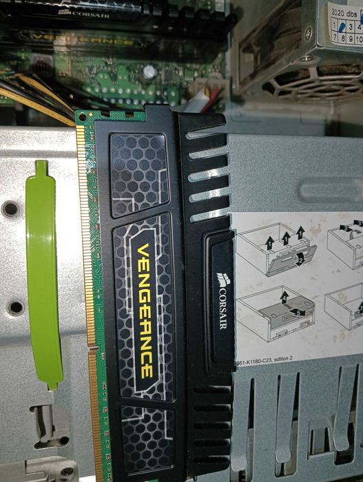 PC Fujitsu  E420 I5, 8gb ram , hdd500 ,video dedicat