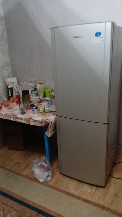 самсунг серебристый