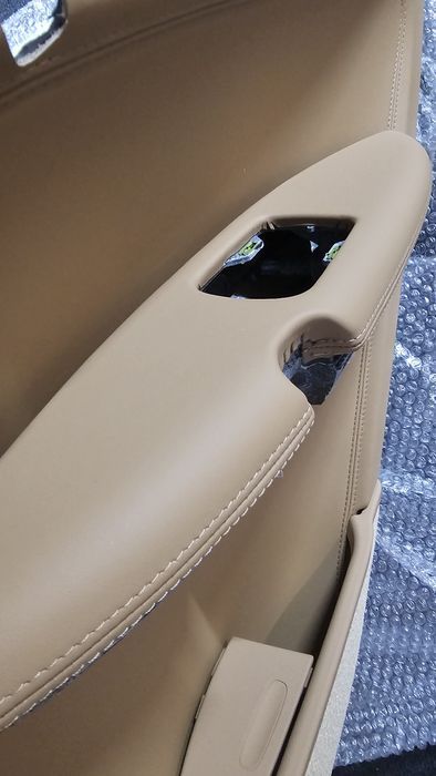 fata usa porsche cayenne 955 (dreapta spate)

cod oe: 9
