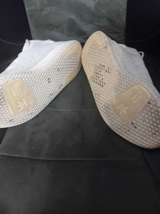 Адидас Pharrell Williams 42-43 номер