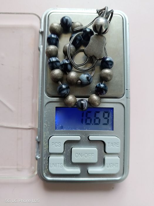 Старинна сребърна броеница