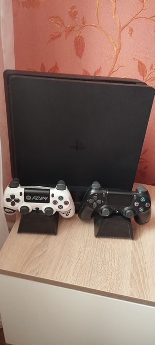 Продам Ps4 80000