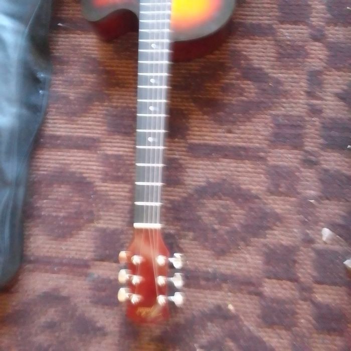 Gitara yaxshi kamchiligi yuq