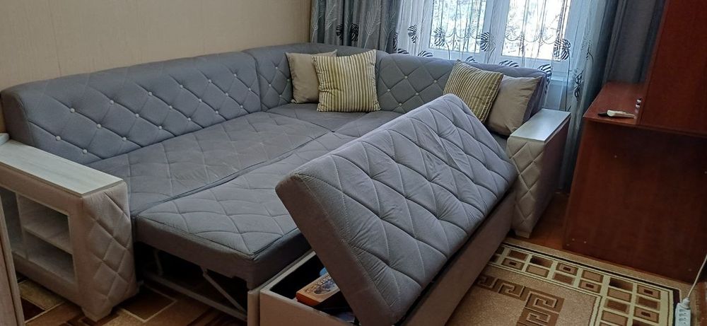 Срочно продаем Уголок