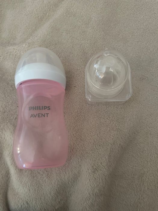 Шише Авент с нови биберони