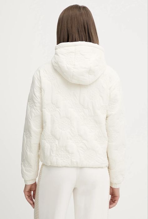 Яке GUESS за 79€  от 154€