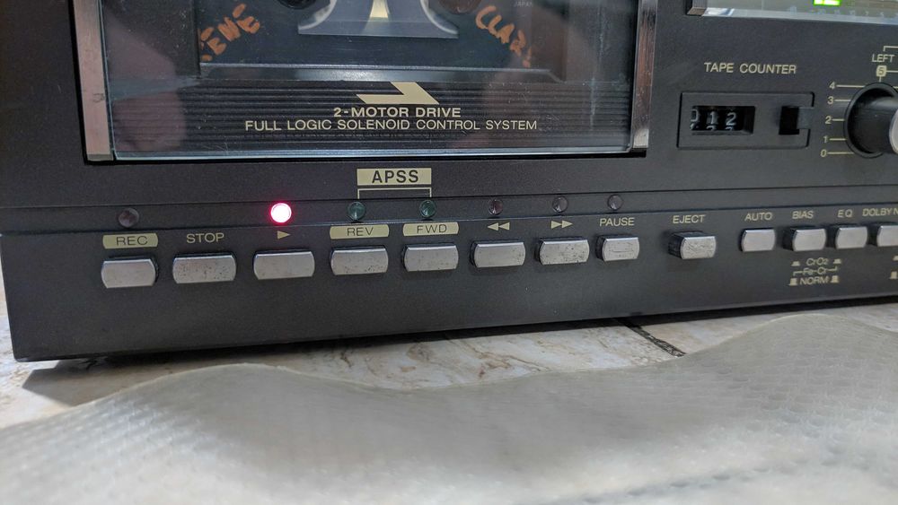 Linie Sharp mare, deosebita, cu test video. Cititi