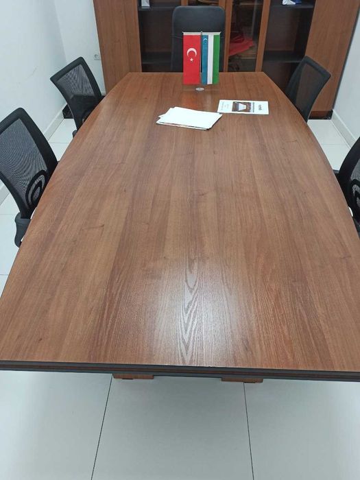 Офисный мебель - стол, стул, шкаф, диван, кресло продается б/у.