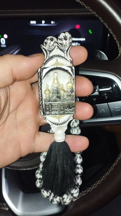 Продам брослет в авто звоните пишите в ватцап