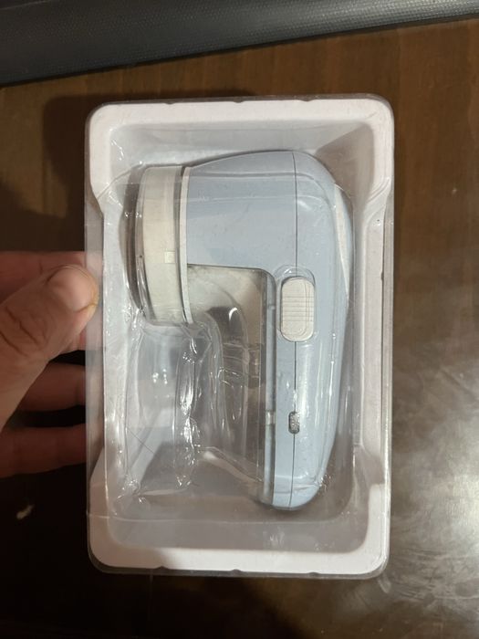 Машинка для удаления катышек