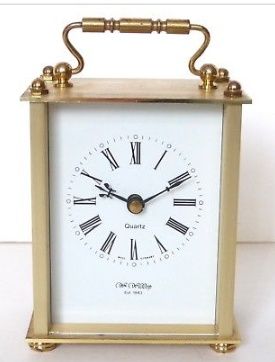Ceas model vechi "Wm. Widdop Brass Carriage Quartz" Est. 1883