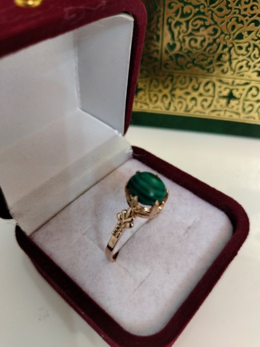 Советское кольцо 583 пробы с малахитом