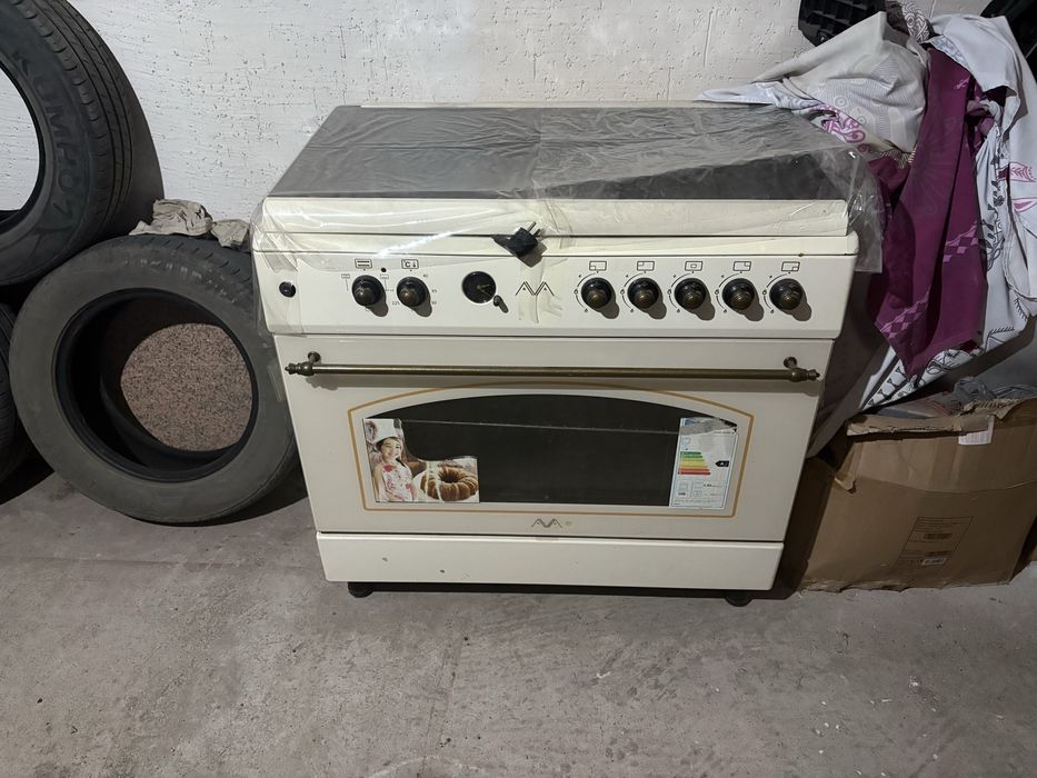 Продам газ плиту