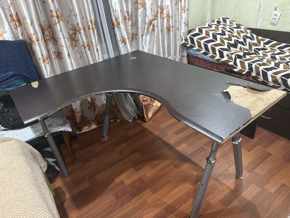 Продам писменный стол