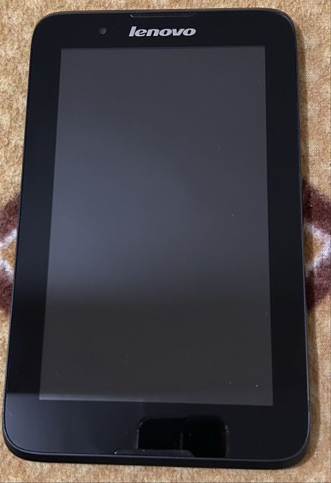 Таблет Lenovo M8