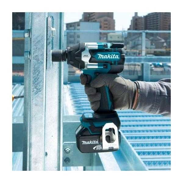 Акумулаторен гайковерт ударен Макита MAKITA DTW701Z (чисто нов)