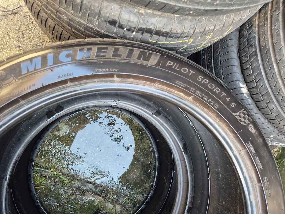 2 Anvelope de VARA - 325/35/22 - MICHELIN - Stare F BUNA - DOT 2021 !