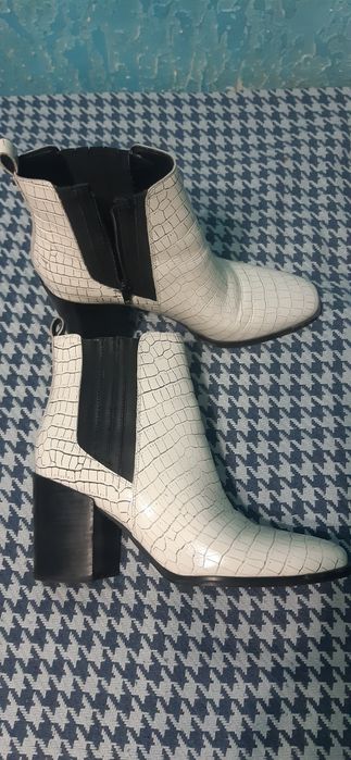 Ботинки кожанные 42р