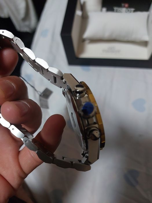 Срочни аригинал тиссот швецарский Соат сотилади йенги умуман такилмага