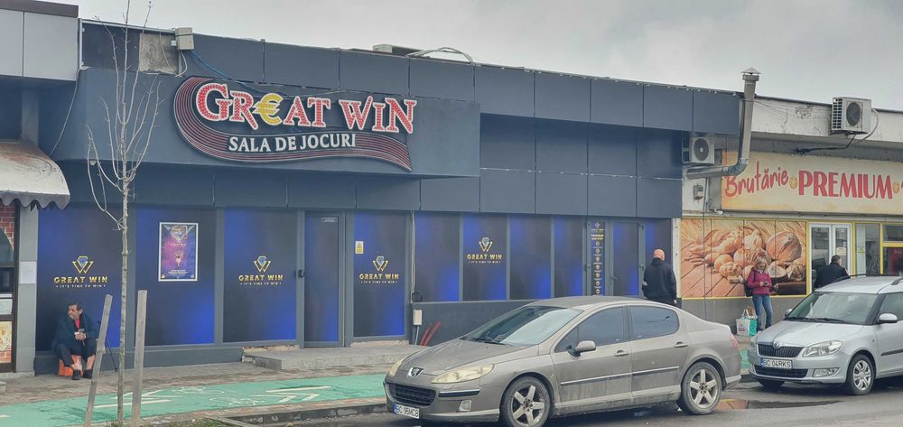 Spațiu comercial zonă cu vad Complex Șerbănești - Stație combustibil -termen lung