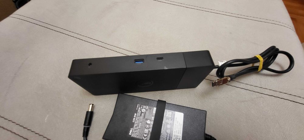 DELL WD19 Dock fuctional  (mufa usb C eplasticu lipseste e fuctional se poate testa  ofer si video pentru verificare+incarcator )