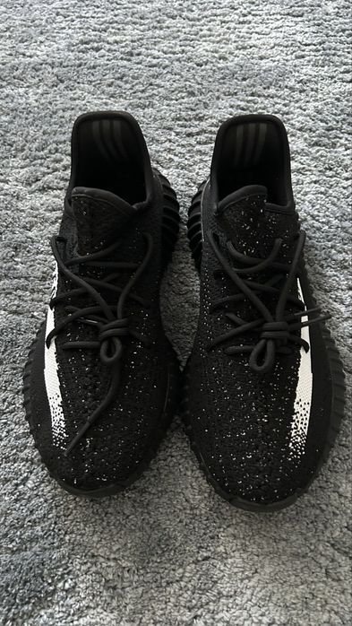 Yeezy Boost 350 V2 White Tail - Nou Nouți - Marimea 43