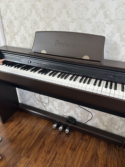 Продам пианино «PRIVIA”