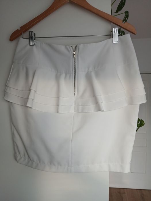 Fusta alba peplum, Gina Tricot
