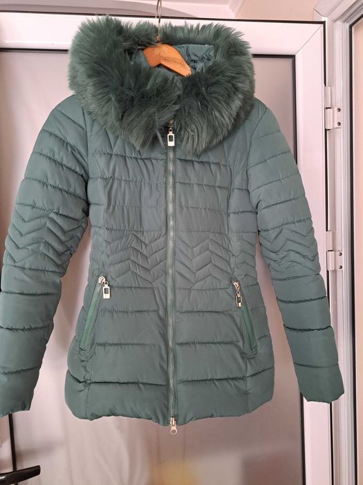 Много красиво, зелено ефектно  яке за момиче с богата качулка/яка