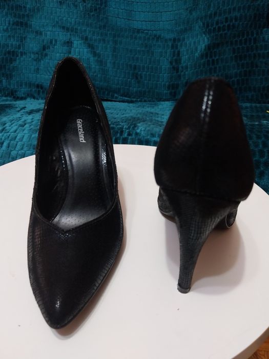 Vând pantofi dama