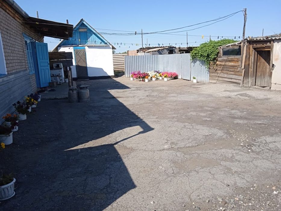 Продам дом с магазином