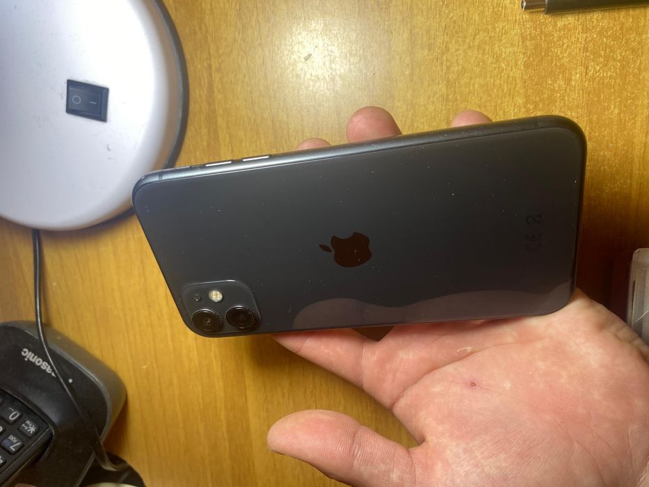 Iphone 11 продается