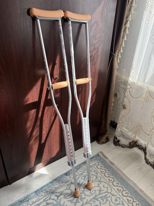 Костыли подмышечный