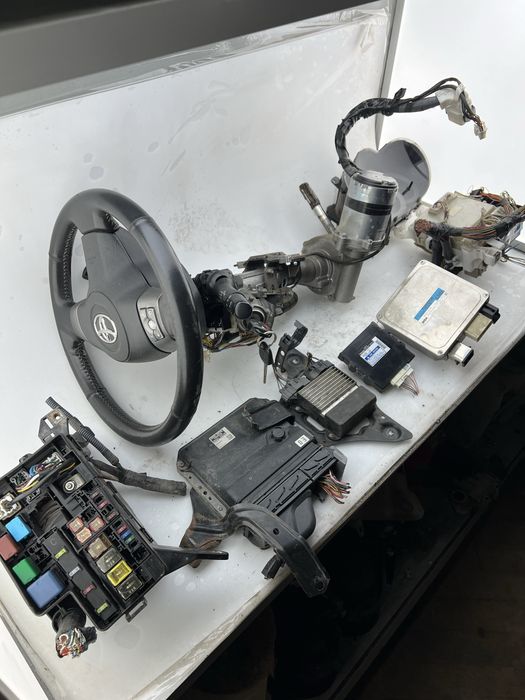 Toyota RAV 4 (XA30) Unitate/modul comandă servodirecție 8965042040 Toyota RAV 4 (XA30) Kit  pornire cu ECU motor și set