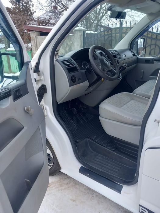 De vânzare VW T5 Doka 6locuri 2.0TDI 2012 Euro 5 Recent adus Germania