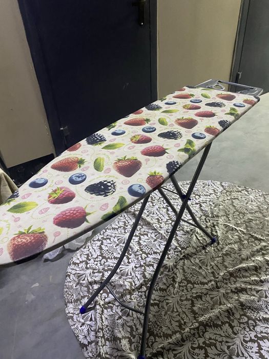 Продам после переездп вещи. Цену уточняйте.