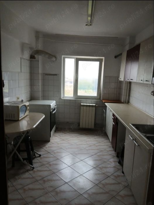 Inchiriez apartament 3 camere Piata Mihai Viteazu