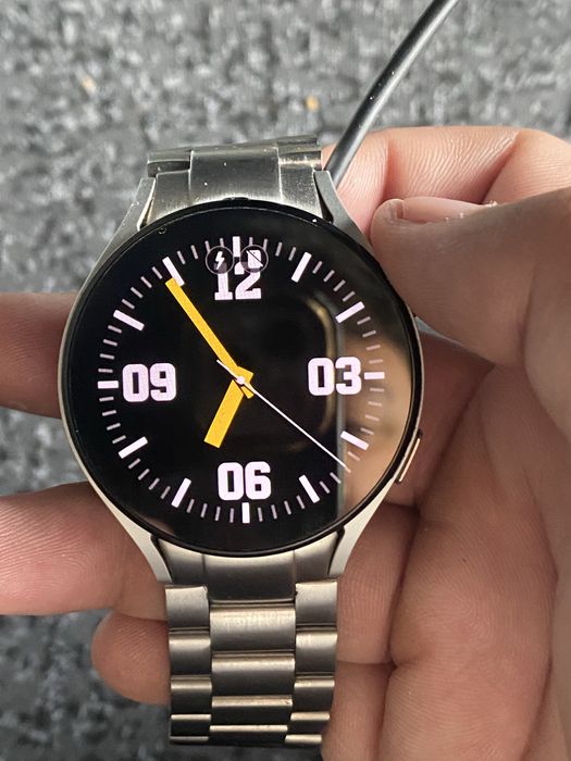 Vând Samsung Galaxy Watch 5