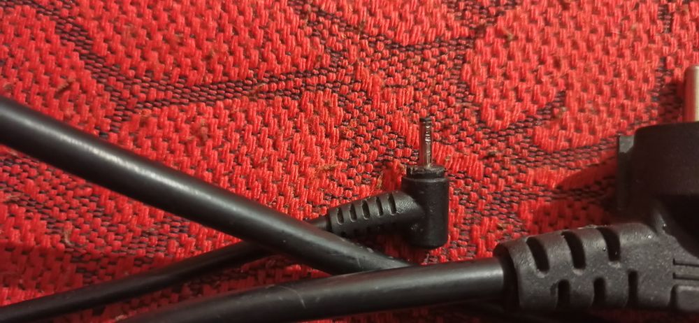 Продам блок питания для ноутбука