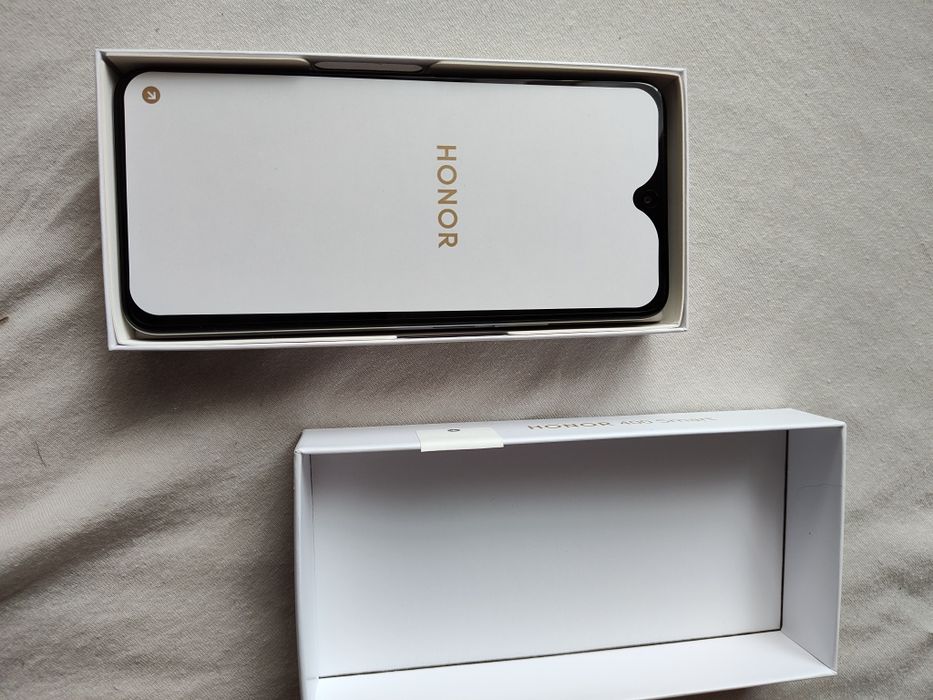 Телефон Honor 400 smart