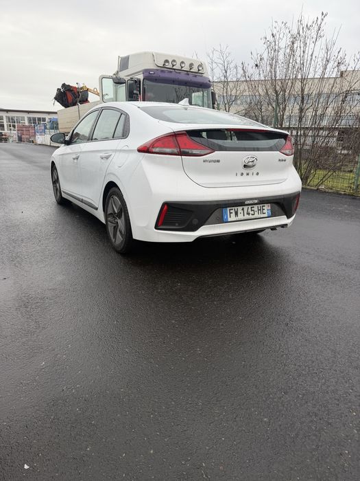 Hyundai ioniq 2021