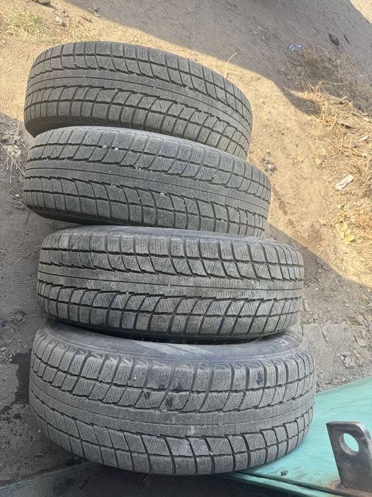 Шины в сборе на 16  митсубиси