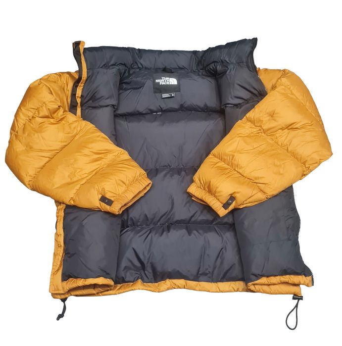 Пухено Яке The North Face Nuptse 700

Чисто нови с етикет.

Размер ХL