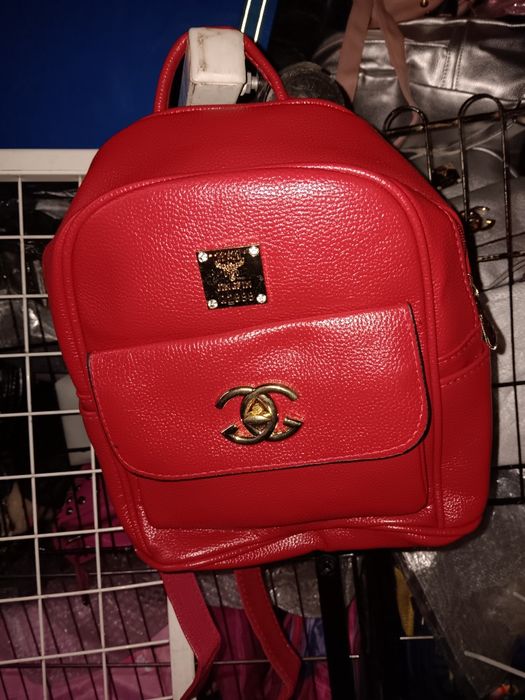 Затворен Магазин за Чанти 5-10лв.на едро