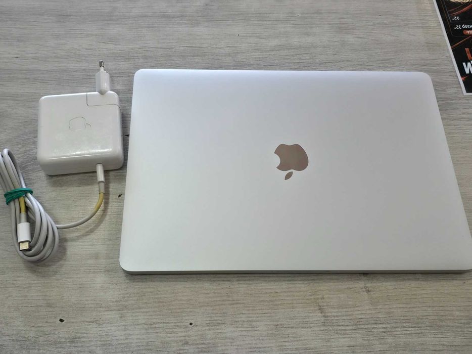 MacBook Pro 13