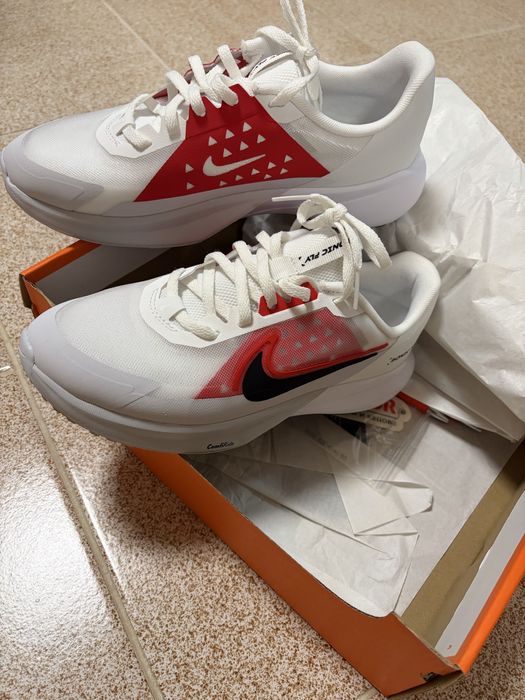 Оригинални маратонки Nike sonic fly