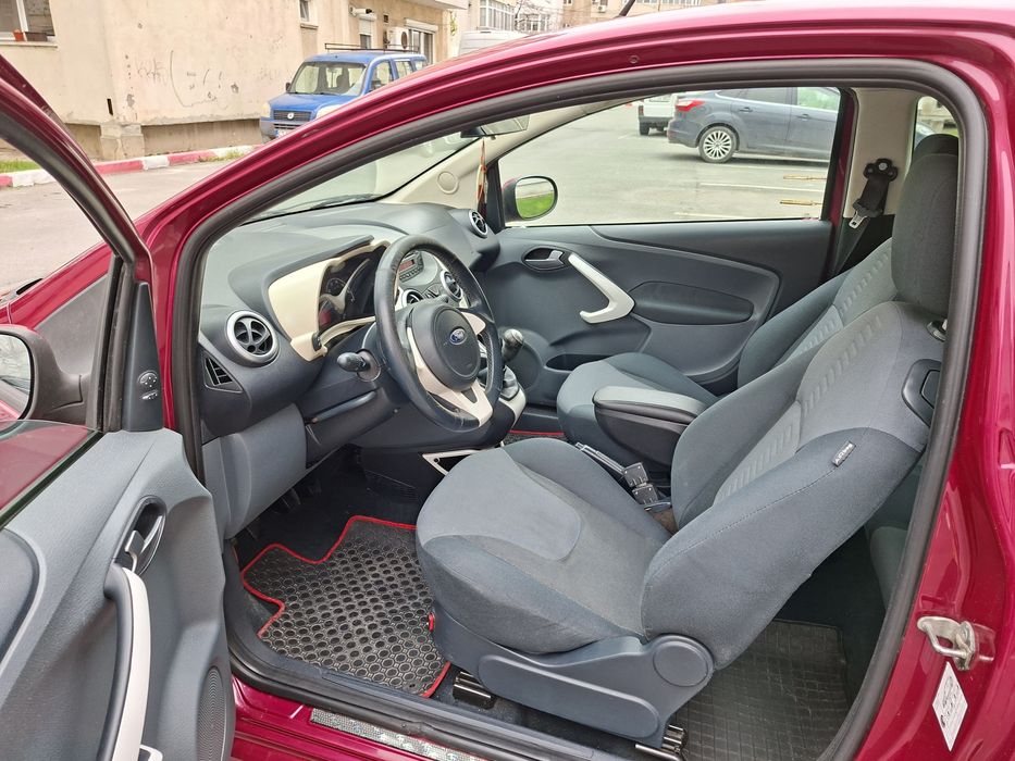 vând ford KA an 2011 stare impecabilă